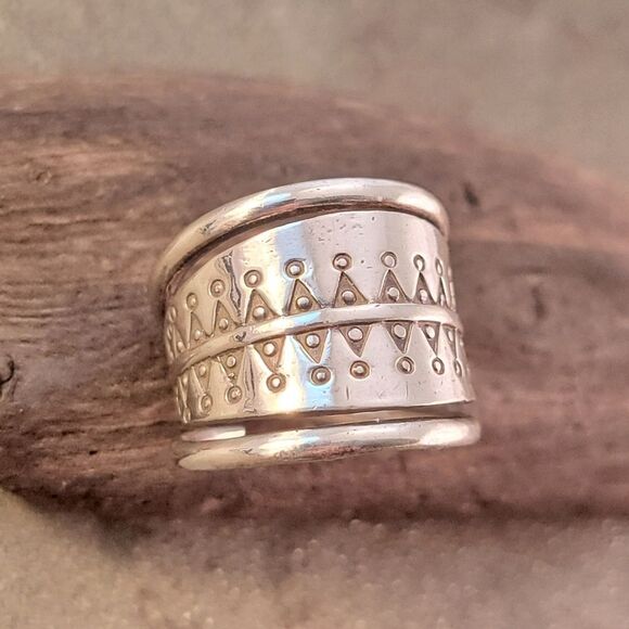 Sterling Boho Triangle 10th Century Pattern Ring Band - Picture 4 of 10